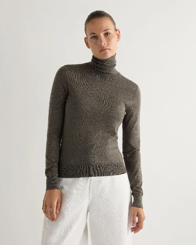 Women's Margot Superfine Cashmere Roll Neck Jumper Mink Brown Boxy Sweater Fitted Sweater A-Line Women's Margot Superfine Cashmere Roll Neck Jumper Mink Brown Boxy Sweater Fitted Sweater A-Line