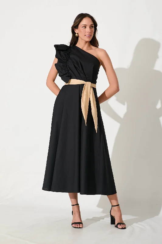 Irisa Maxi Dress in Black Cotton Stylish Long Sleeve Maxi Dress