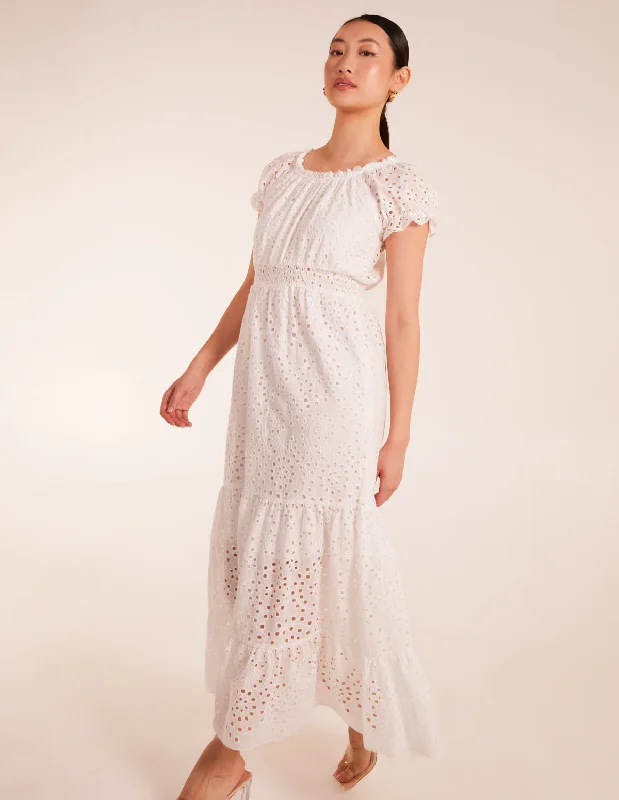 Broderie Anglaise Puff Sleeve Maxi Dress Fashionable Chiffon Tiered Maxi Dress