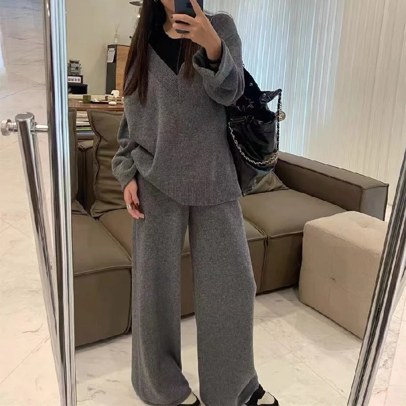 Korean style knitted suit for women in autumn and winter, lazy style, loose v-neck casual sweater, high-waisted wide-leg floor-sweeping pants, two-piece set Zippered Front Buttoned Front Snap Front