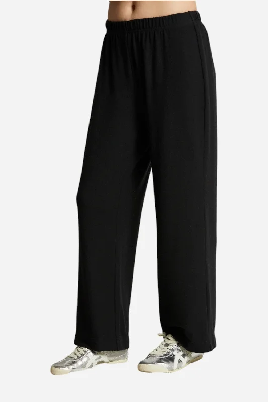 Perfect White Tee Marcie Pull On Pant in True Black High-Waist Jogger Pants